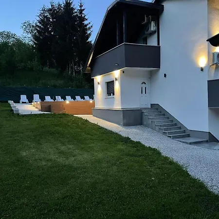 Vila S Bazenom Deluxe - Gti Zagreb Exterior photo