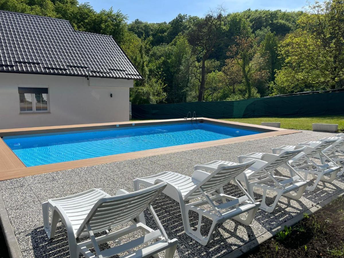 Villa S Bazenom Deluxe - Gti Zagreb
